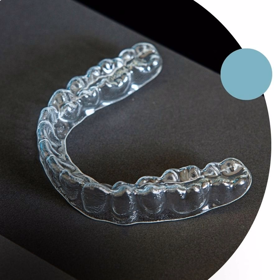 A transparent orthodontic aligner from Flow Dental Studio