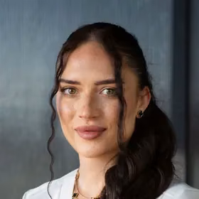 Dr Julia Mesjasz